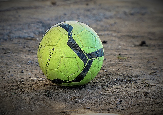 12胜1负！老詹关键封盖！三人60分打穿火箭！他却惨遭DNP!.